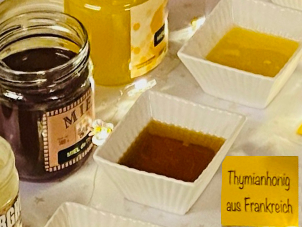Thymianhonig aus Frankreich auf der Honigsortenverkostung in Kleinostheim